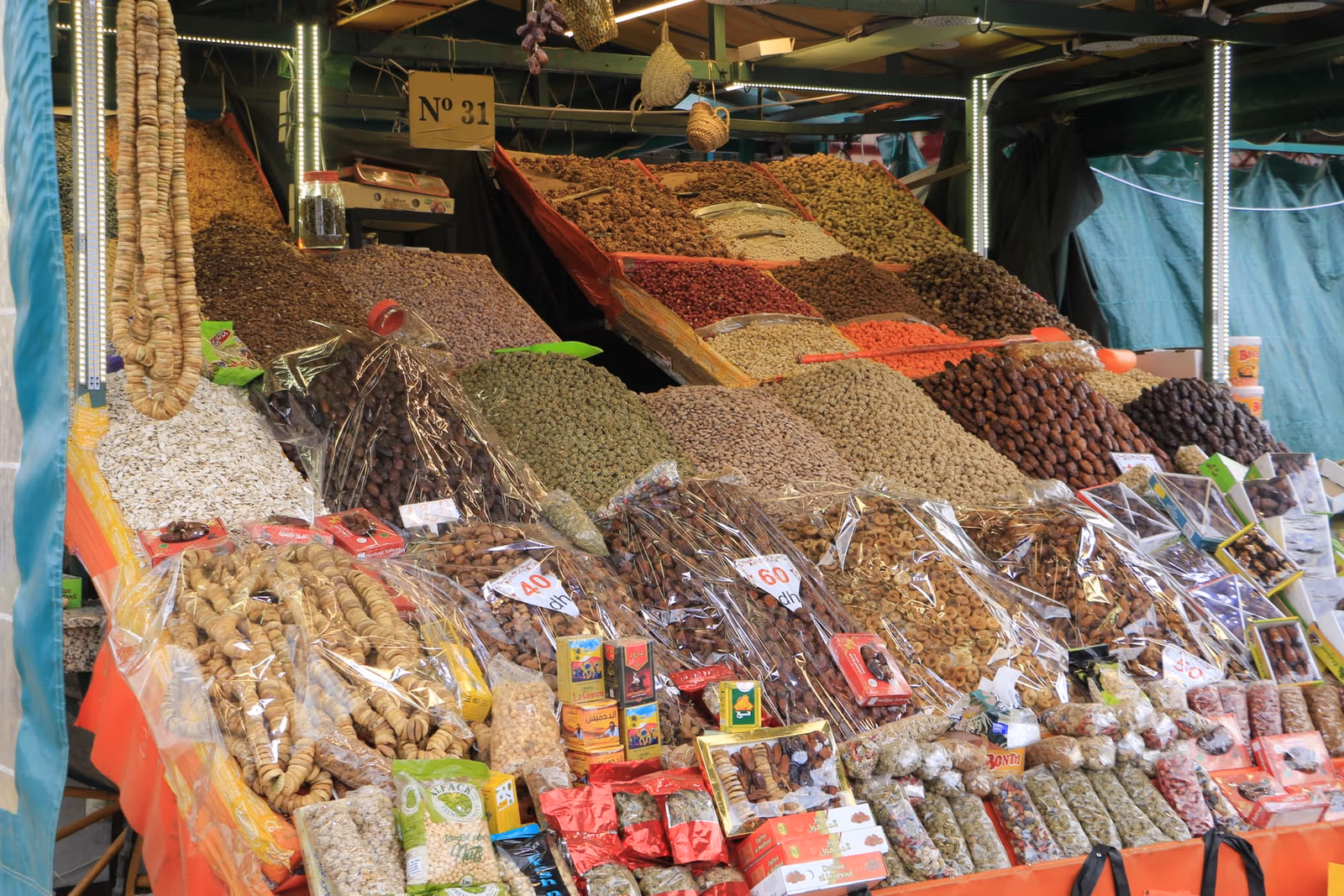 Spice and dried fruit stall